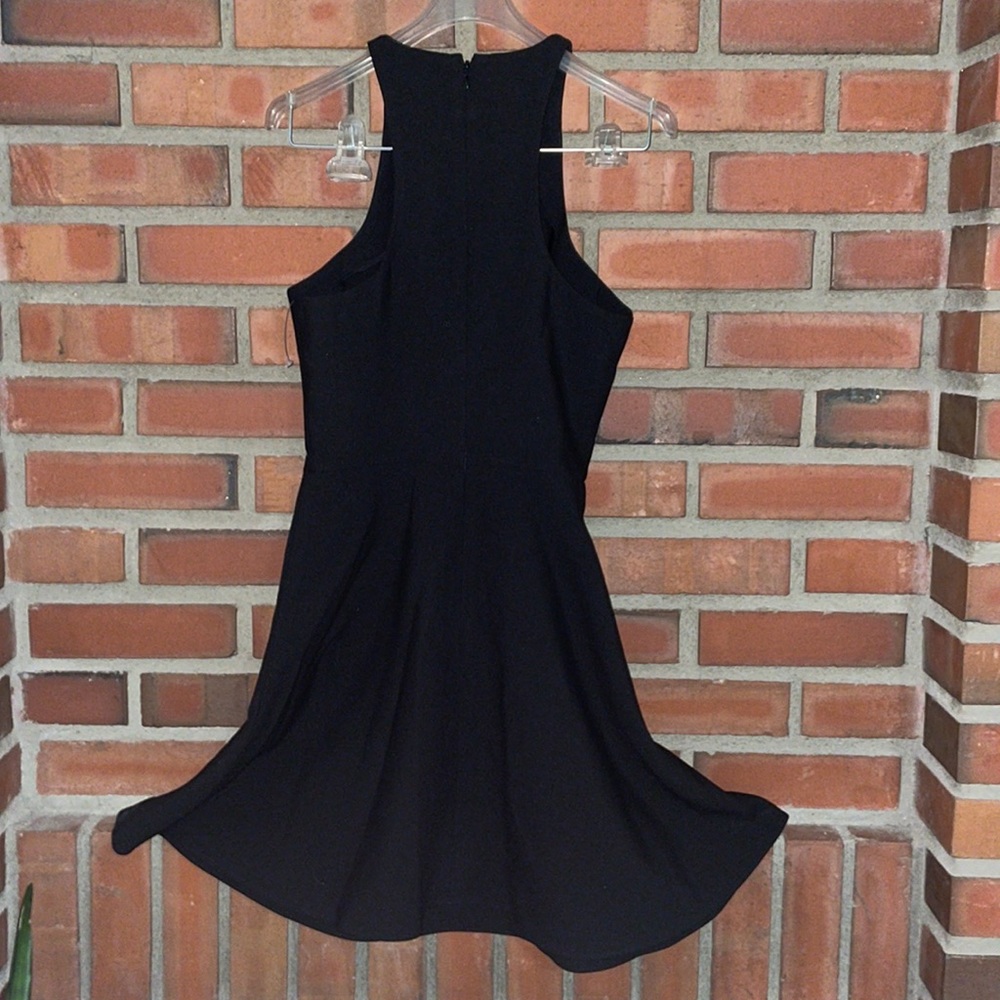 Likely black dress high neck swing style size 4US stretch sculpting drsss - Picture 7 of 9